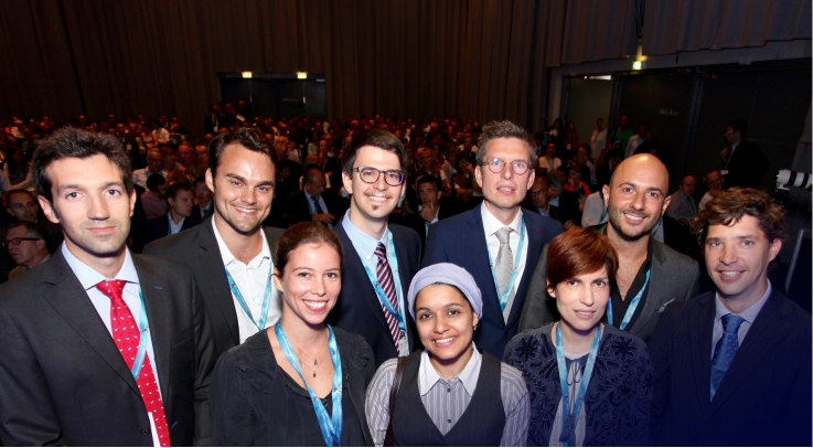 Group of Euretina Young Retina Specialists (YOURS) members at an event, image links to "YOURS" page.