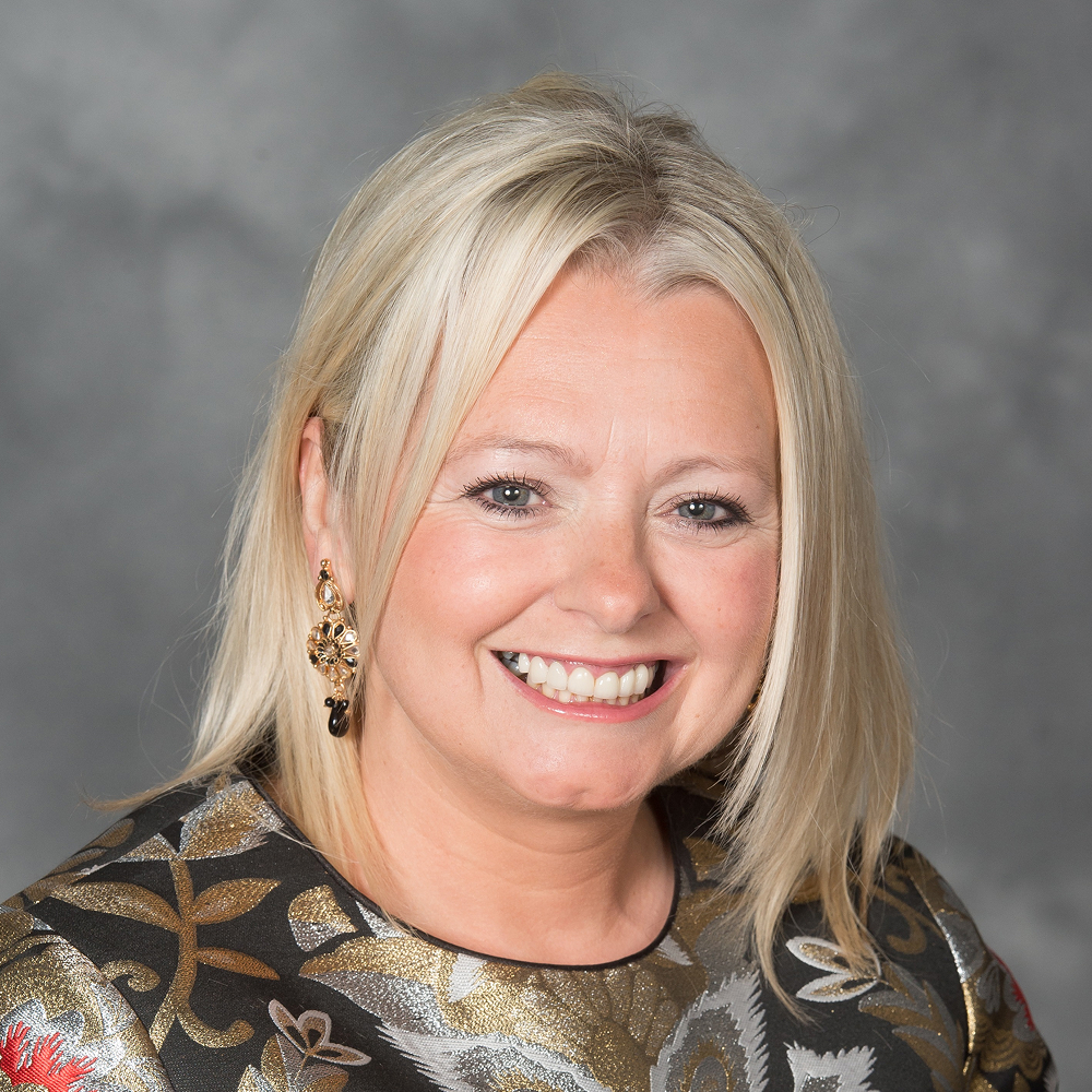 Headshot of Anne Marie Cairns.