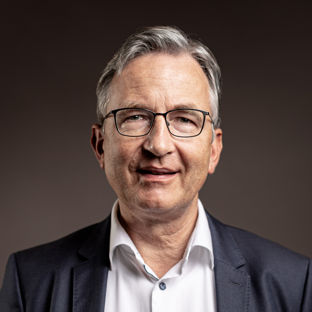 Headshot of Frank Holz.